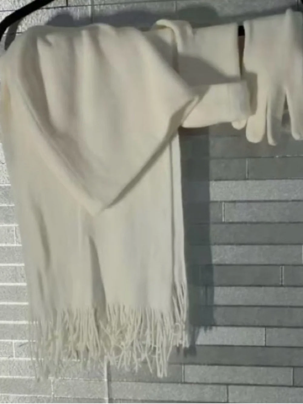 Women's Cream Knit Hat, Gloves & Scarf Set - Classic Winter Accessories